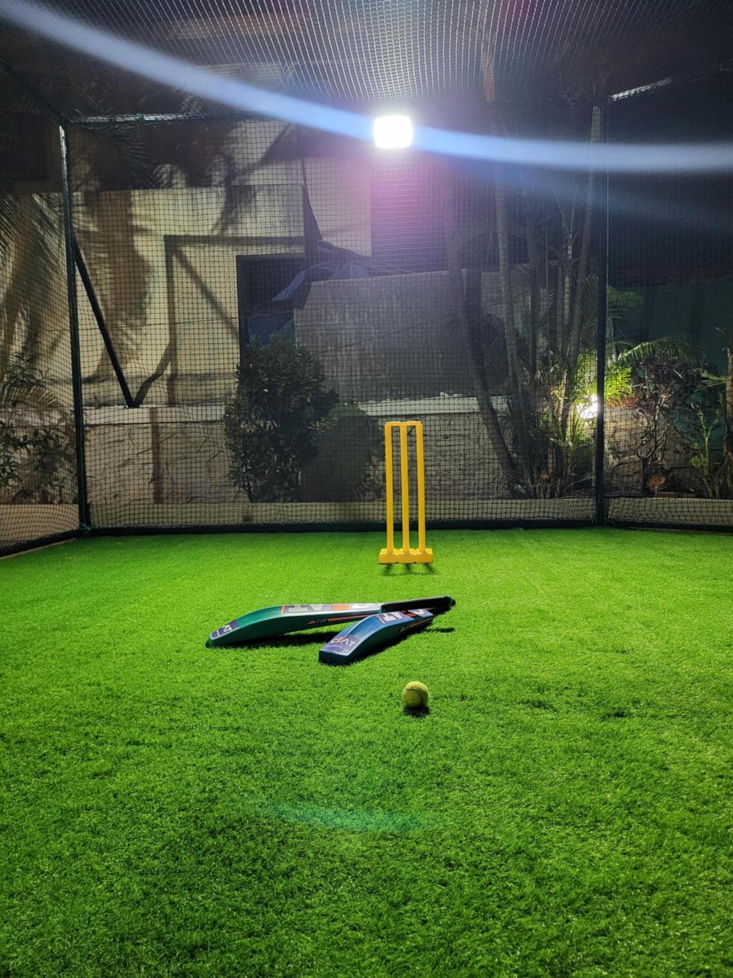 The Perfect Stays Para Disco Big Pool Cricket Turf Villa Lonavla Exterior foto